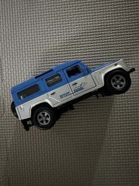 Breyer Farms Land Rover Defender 1:32 Scale Toy Vehicle